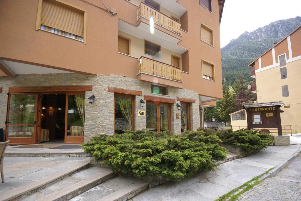 Hotel Londra Acceglio Εξωτερικό φωτογραφία
