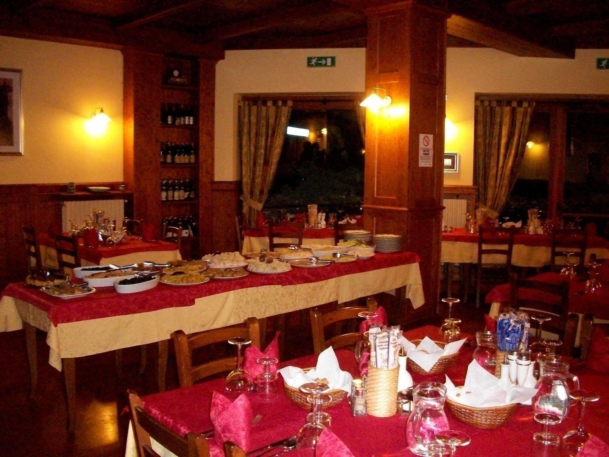 Hotel Londra Acceglio Εξωτερικό φωτογραφία